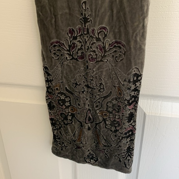 Kenneth Cole Reaction Velvet scarf - Picture 3 of 6